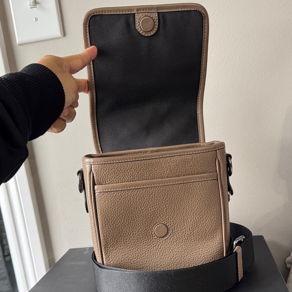 Coach Brown Leather Men's Messenger Bag like new! - Picture 7 of 17